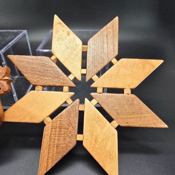 Handcrafted Wooden Trivets With Intricate Leaf & Star Designs - Set Of 2 JJ3841 - Picture 3 of 6
